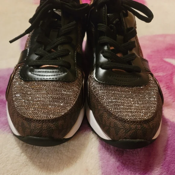 Michael Kors Women's Brown & Black Glitter Sneakers Shoes Size 7.5 - Picture 4 of 9